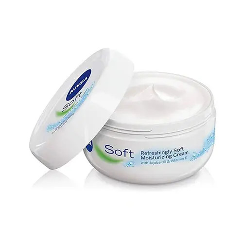 کرم مرطوبکننده نیوآ سافت (Nivea Soft) کاسهای؛ آبرسان سبک با جذب سریع